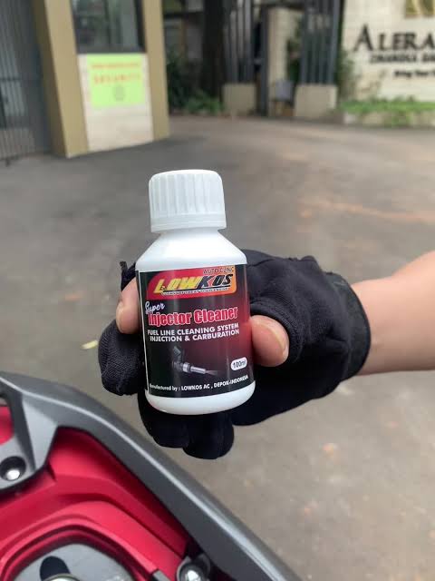 Cara Penggunaan Pelumas Lowkos ke Tangki